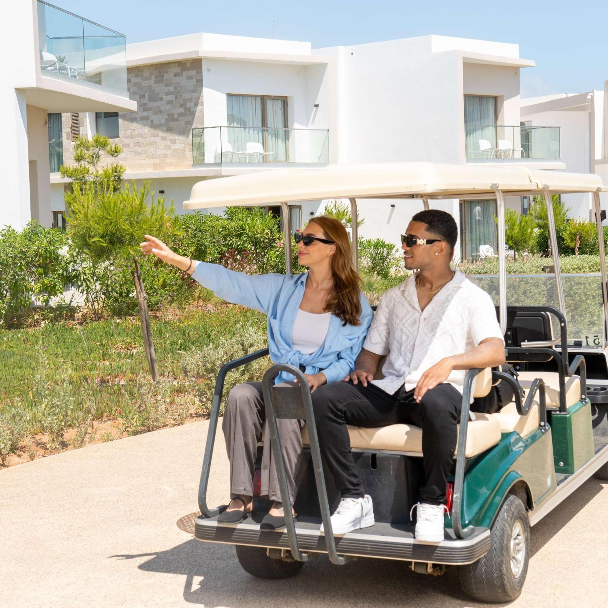 Radisson Blu Resort Al Hoceïma Eksteriør bilde Golf cart
