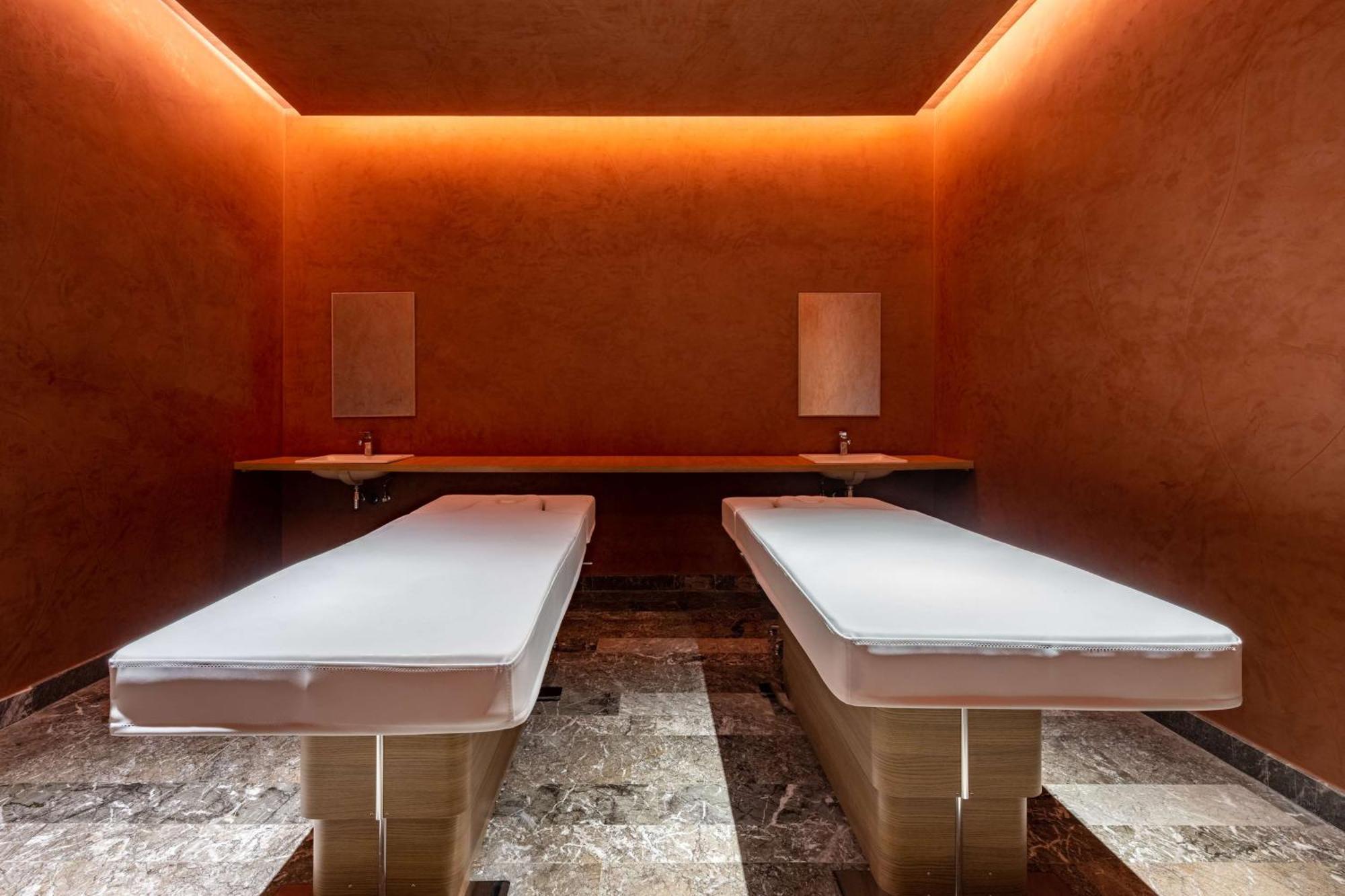 Radisson Blu Resort Al Hoceïma Eksteriør bilde The spa at The Ritz-Carlton, Hong Kong
