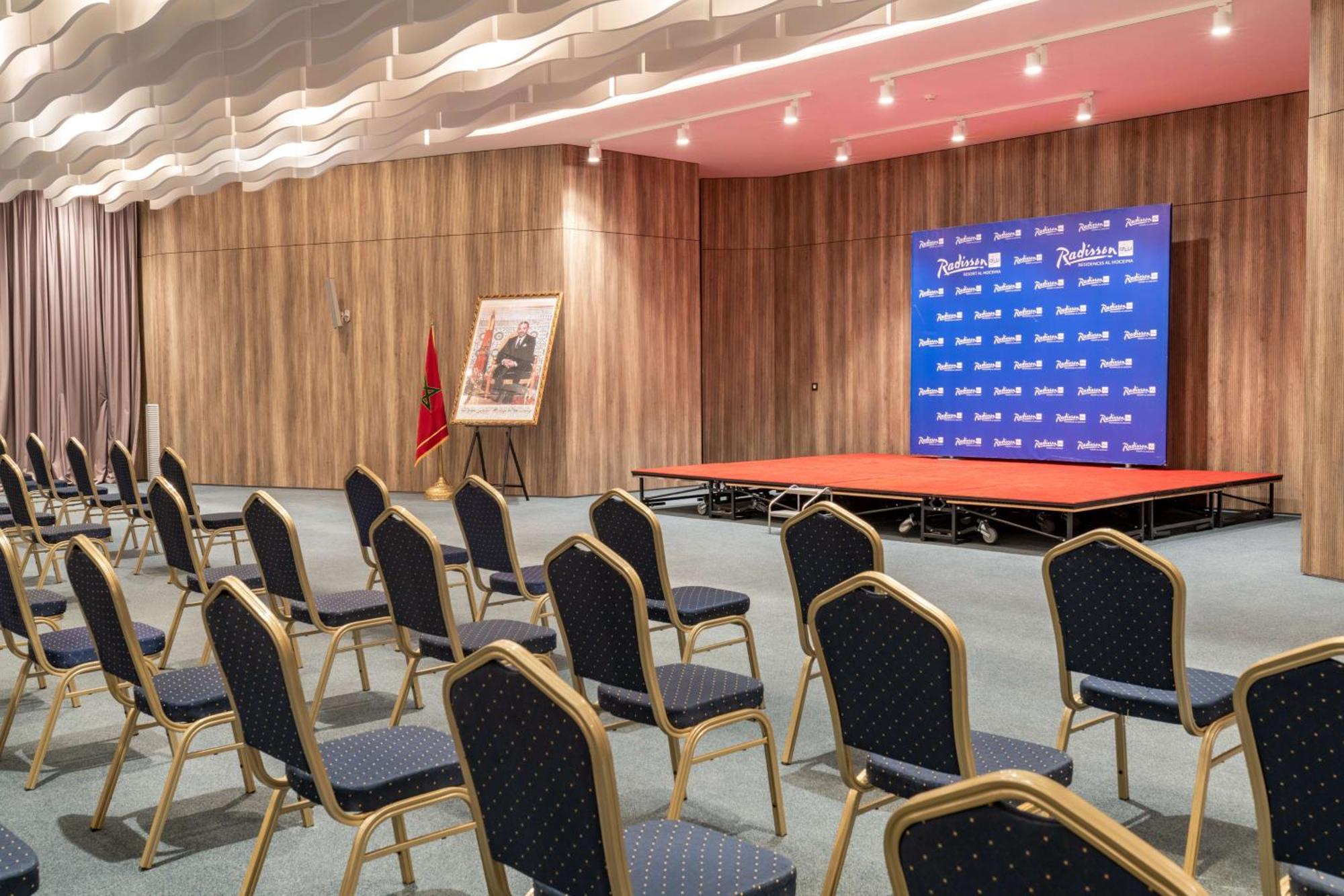 Radisson Blu Resort Al Hoceïma Eksteriør bilde The press conference room of the Federal Council